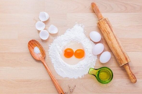 Приготовьте блюдо для яичной диеты, исключающее лишний вес. 